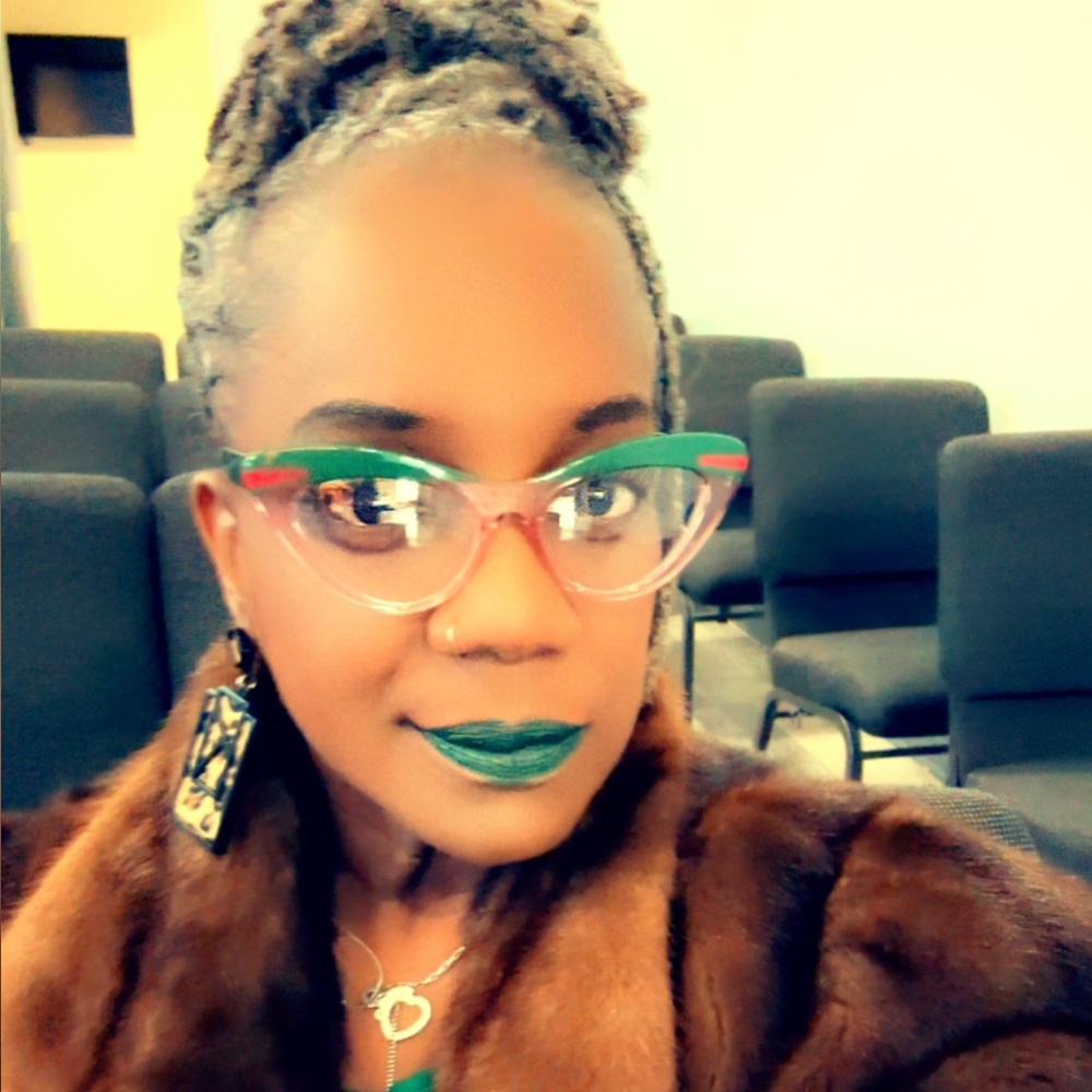 Meet your Posher, Sheila shebstrong